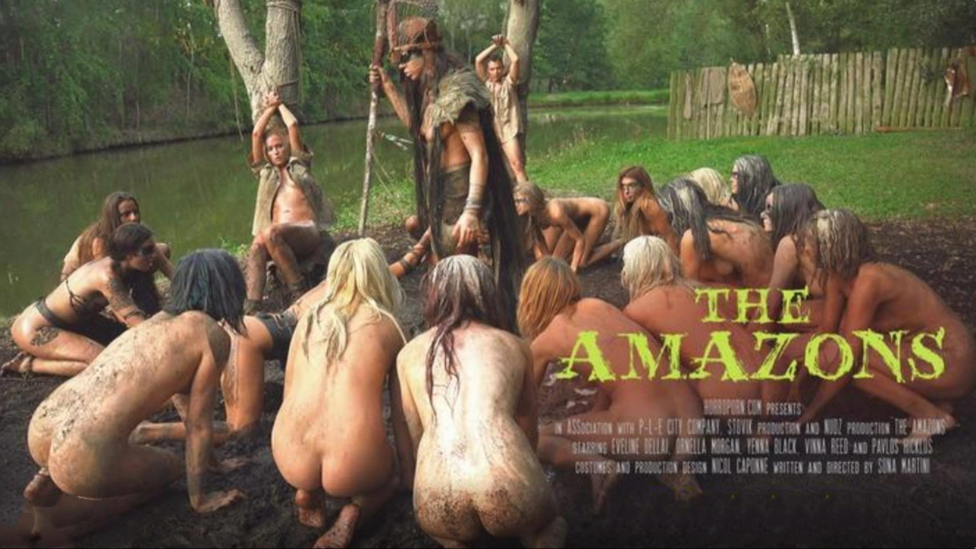 性感妩媚的极品漂亮小美女，自己拿着跳弹电的小粉逼水直流直接喷了